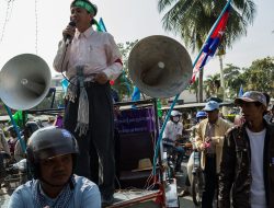 Cambodia’s Strikes Kill 12 Thais